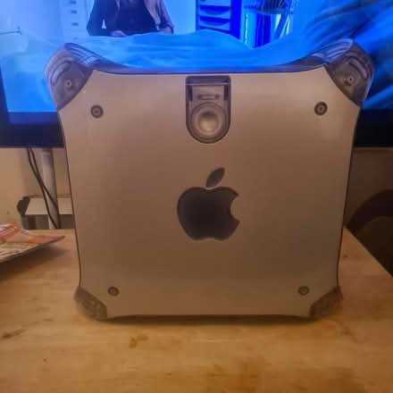Photo of free Apple Power Mac G4 Computer 1999 (TW7) #1