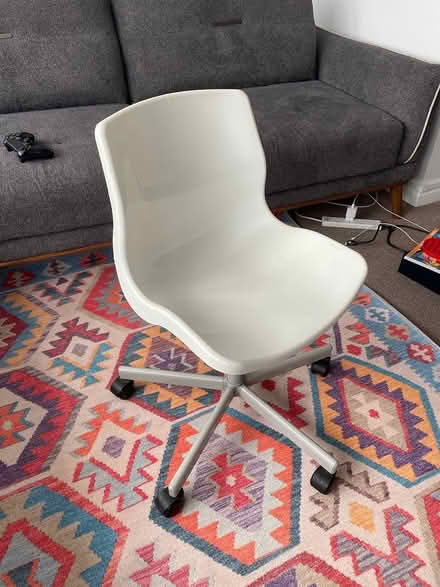 Photo of free 4 chairs (EN48) #1