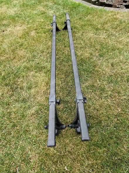 Photo of free Halfords 1040 Adjustable Roof Bars (Arborfield Garrison RG2) #3