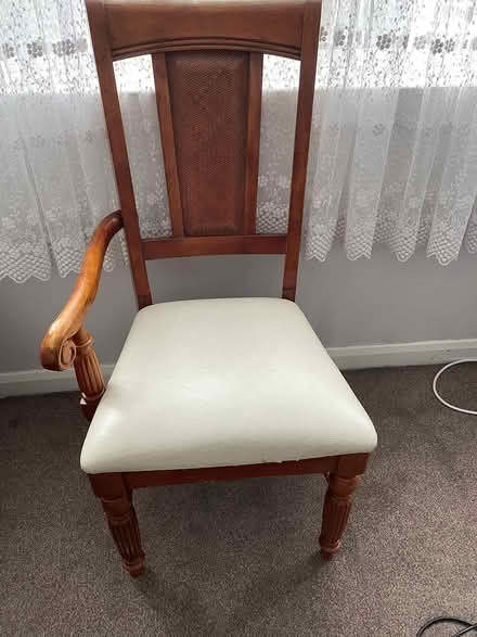 Photo of free 4 chairs (EN48) #3