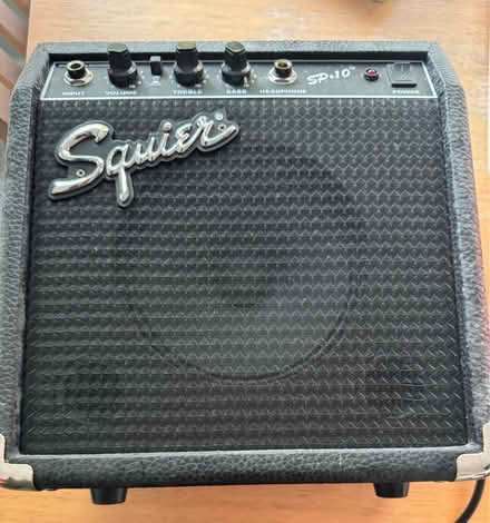 Photo of free Squire electroc guitar (Caton LA2) #1