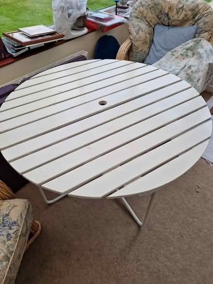 Photo of free Garden table and 4 chairs (Godstone) #2