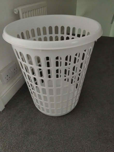 Photo of free white plastic laundry basket (ware SG12) #2