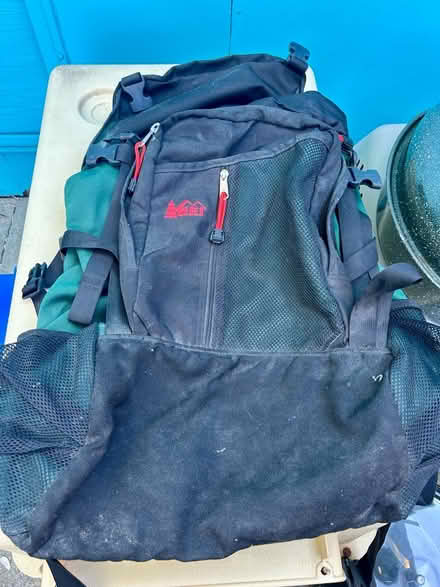 Photo of free REI backpack (Redwood Heights) #1