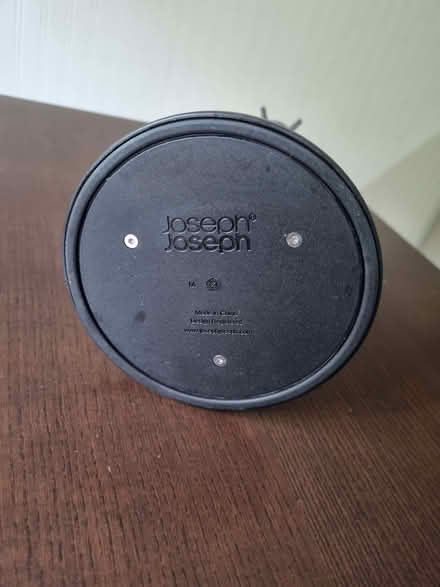Photo of free Kitchen utensil carousel (Whitehill GU35) #2