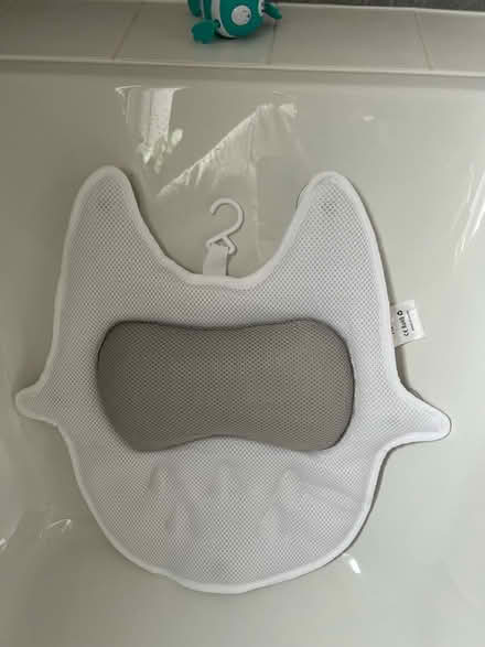 Photo of free Bath pillow (Cove GU14) #1