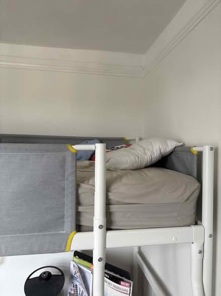 Photo of free Bunk bed without bottom (CR0) #2