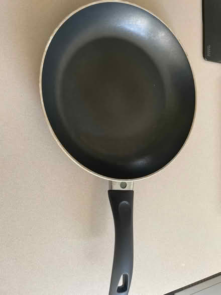 Photo of free Frying pan 28cm (BH9) #1