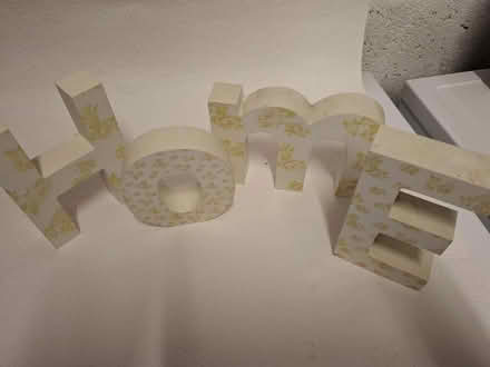 Photo of free Home Decor sign (Peachcroft OX14) #3