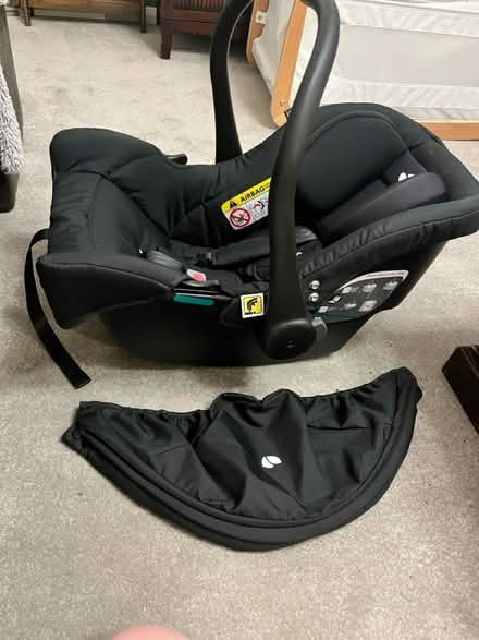 Photo of free Joie baby seat - great condition (SL8 Bourne End -near station) #1