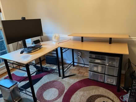 Photo of free L shaped computer desk (Suwanee) #1