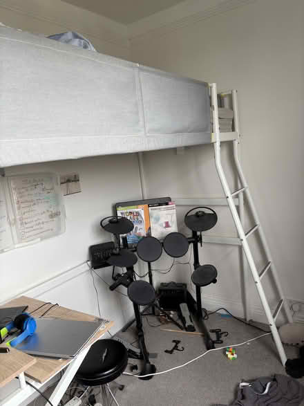 Photo of free Bunk bed without bottom (CR0) #4