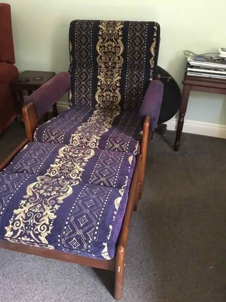 Photo of free Three piece suite (Honiton central) #3
