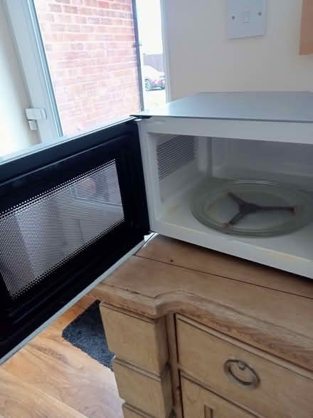 Photo of free Microwave and grill (Polegate BN26) #3