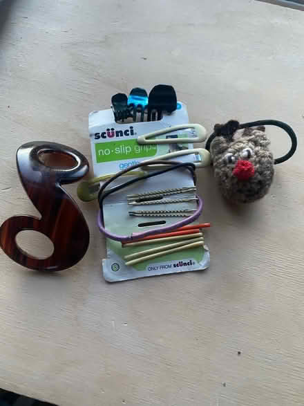 Photo of free Hair clips etc (Oxford-Freegle CGA OX4) #1