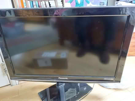Photo of free TV - Panasonic/ Not a smart tv (New Malden KT3) #3