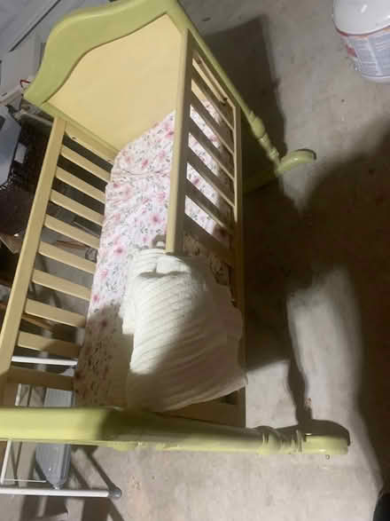 Photo of free Baby crib (Savannah Texas) #1
