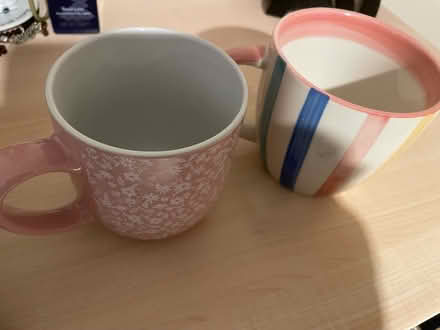 Photo of free 2 mugs (Ha2 8pw) #2