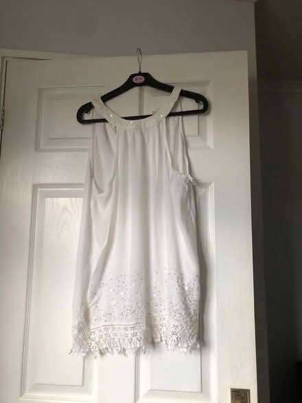 Photo of free White Top (Westbury BA13) #1