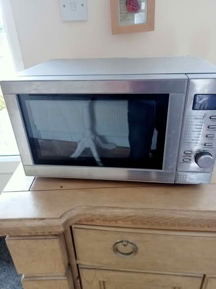 Photo of free Microwave and grill (Polegate BN26) #1