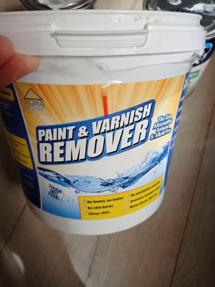 Photo of free White emulsion paint, matt varnish, white eggshell, paint re (Chippenham SN15) #2
