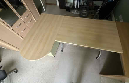 Photo of free Office desk (Bracknell RG12) #2