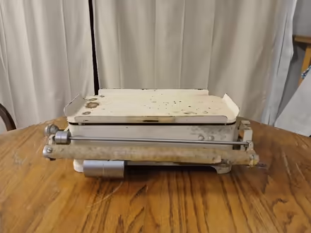 Photo of free vintage scale (Greenfield) #1