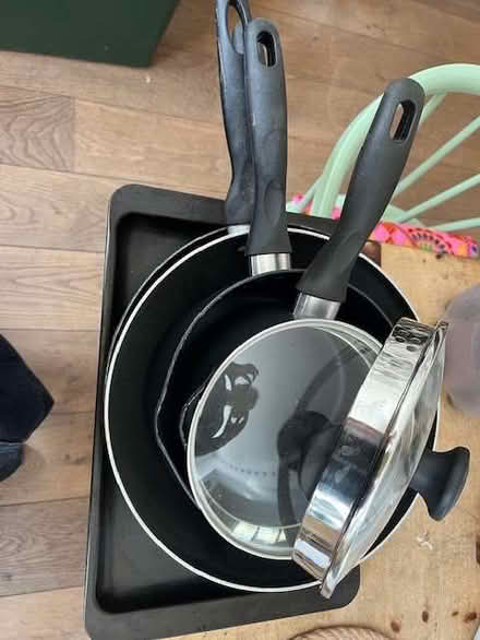 Photo of free cooking pans (Stroud GL5) #1