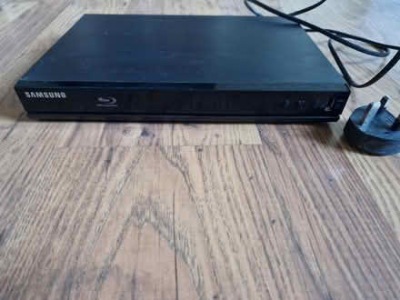 Photo of free BluRay/ dvd player (Kidsgrove ST7) #1