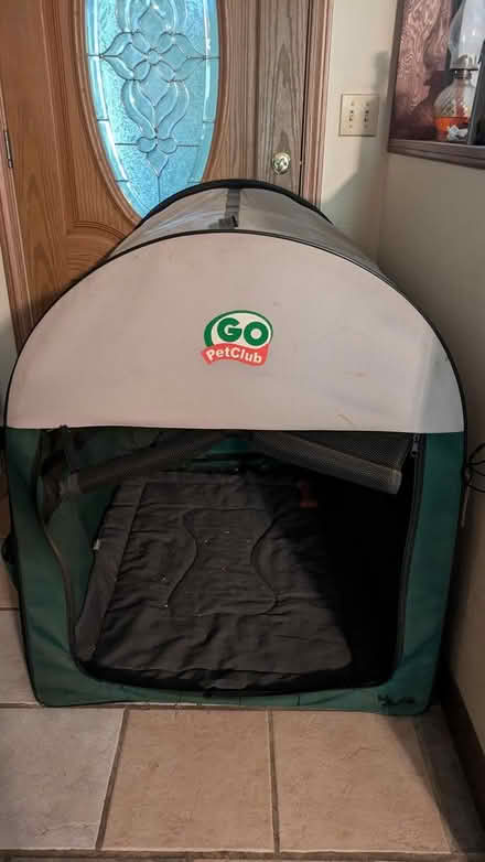 Photo of free Big dog tent with zipper door (North West Gainesville) #1