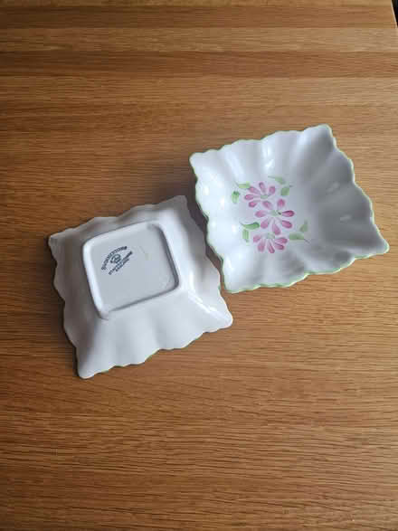 Photo of free Two matching bowls (St Stephens AL3) #1
