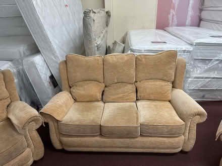Photo of free 3+1+1 Sofa Set (CRADLEY heath) #2
