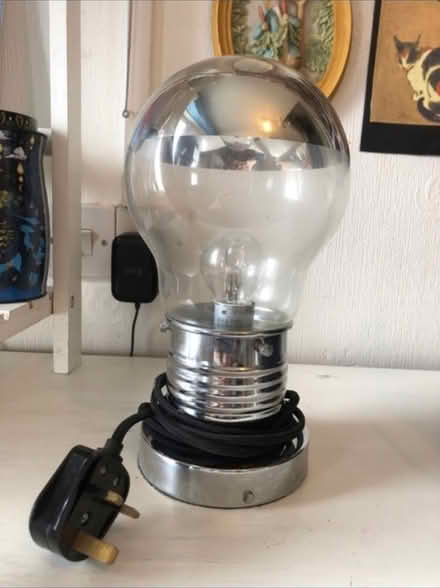 Photo of free Light Bulb Lamp 💡 (Cheshunt En8) #1