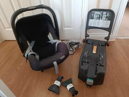 Photo of free ISOFIX Britax Car Seat for new born (Great Denham MK40) #1