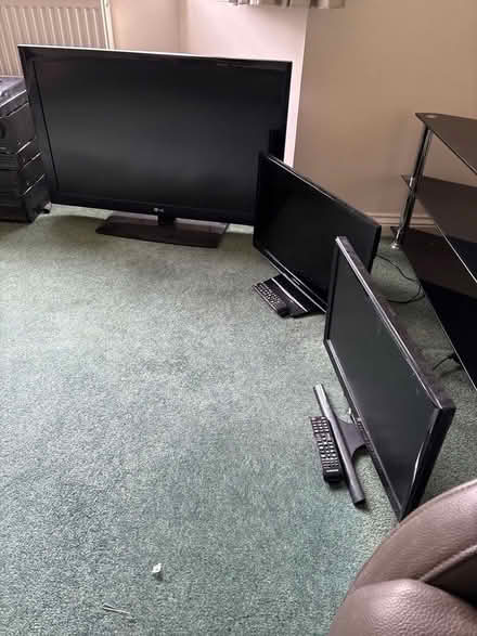 Photo of free Flatscreen TVs (The Hythe CM9) #1