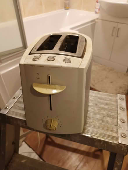 Photo of free Electric toaster. (Merton Park SM4) #2