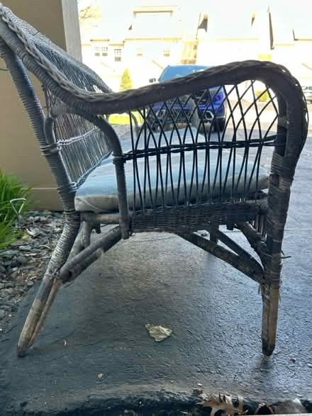 Photo of free Decorative bench (Near Wayzata High School.) #3