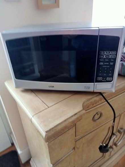 Photo of free Microwave (Polegate BN26) #1