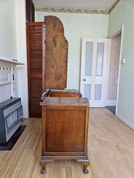 Photo of free Dressing table (Fulham Palace Rd W6) #2