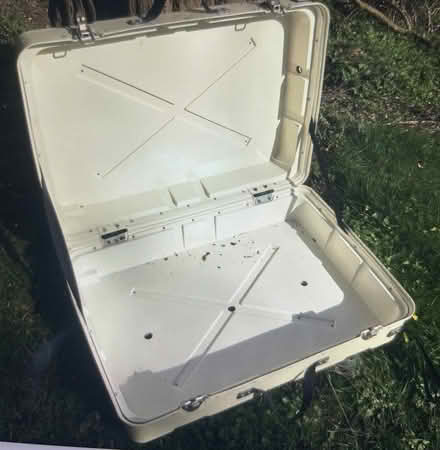 Photo of free Case - no idea what for (Cressage SY5) #2