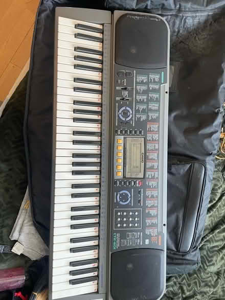 Photo of free keyboard (NO WIRE) (Cutteslowe OX2) #1