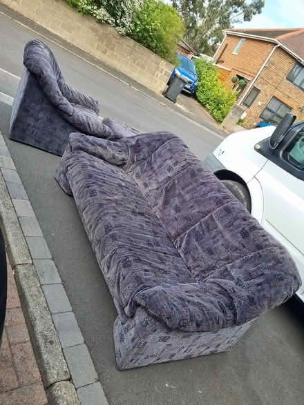 Photo of free 3 seater 1 seater and pouffe (DE21) #4