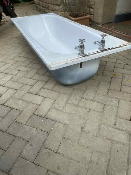 Photo of free Metal enamelled bath for garden plants (Batheaston) #4