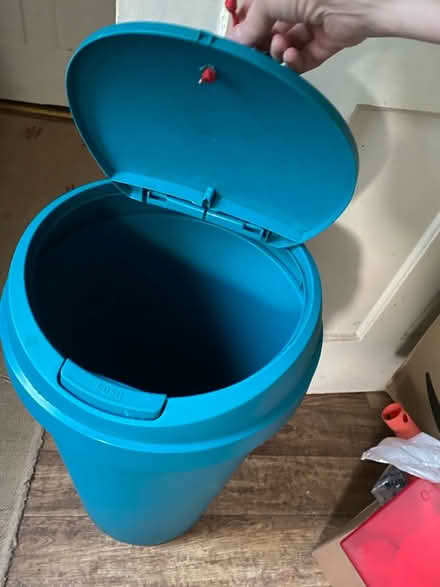 Photo of free Kitchen bin (Beaumont LA1) #2