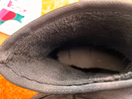 Photo of free Ugg type boot size 6 (Spondon DE21) #3