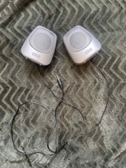 Photo of free mini speakers (Cutteslowe OX2) #1