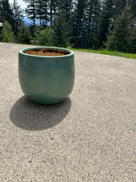 Photo of free Planter pot (Camas) #1