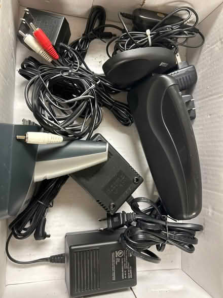 Photo of free Wireless rca speakers (Canton) #3