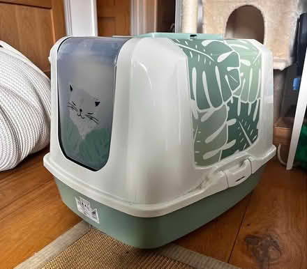 Photo of Cat litter enclosure (Whitemans Green RH17) #1