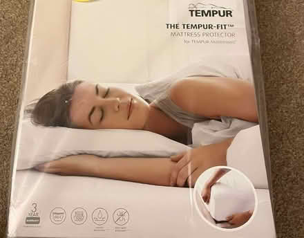 Photo of free King sized mattress protector (Peachcroft OX14) #1